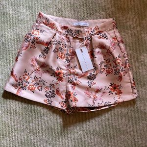 NWT! Endless Rose floral brocade shorts.